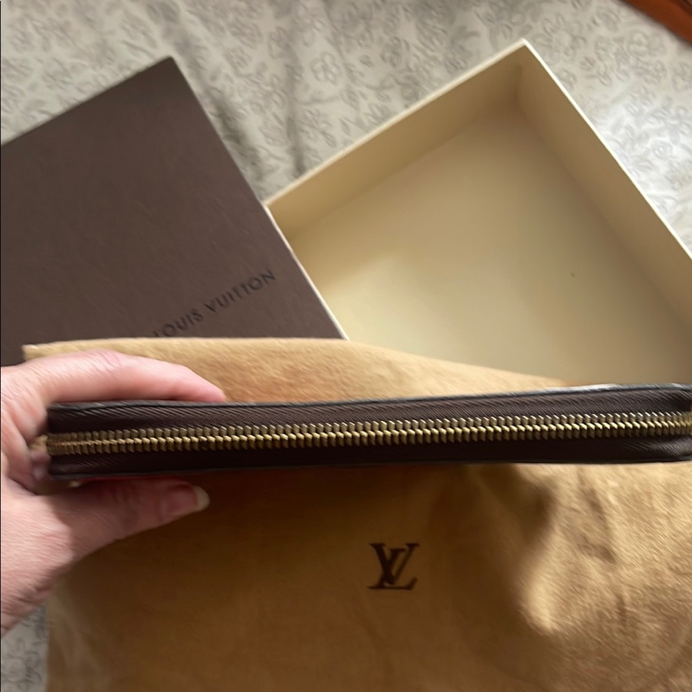 Louis Vuitton Monogram chain flower print design zippy Wallet - Picture 6 of 10